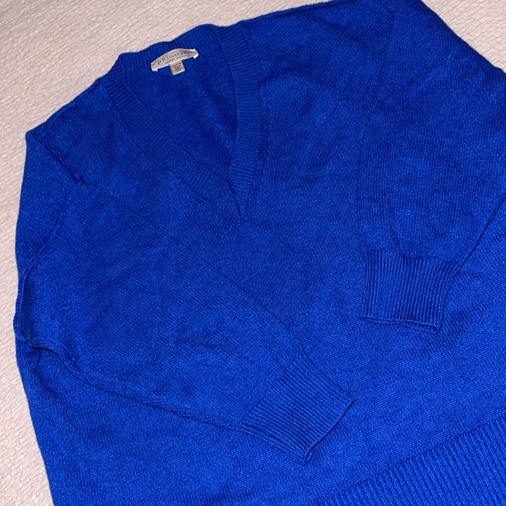 2x Philosophy sweater